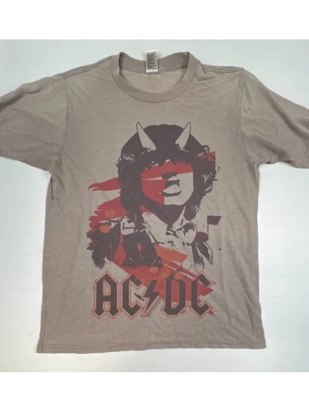 AC/DC Men Medium Graphic T-Shirt Brown 2005 Rock Band Angus Young Angus Devil - Picture 1 of 8
